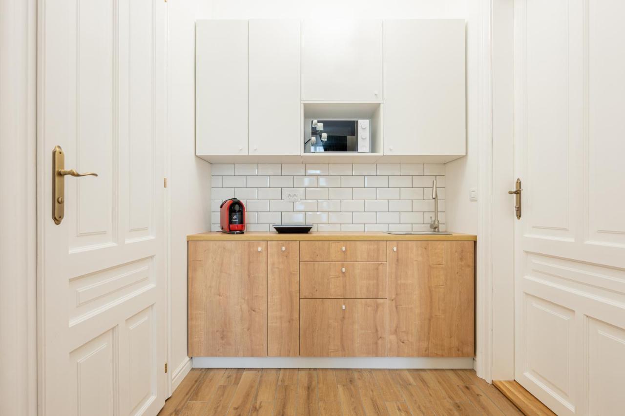 Central Park Apartments Орадеа Екстериор снимка