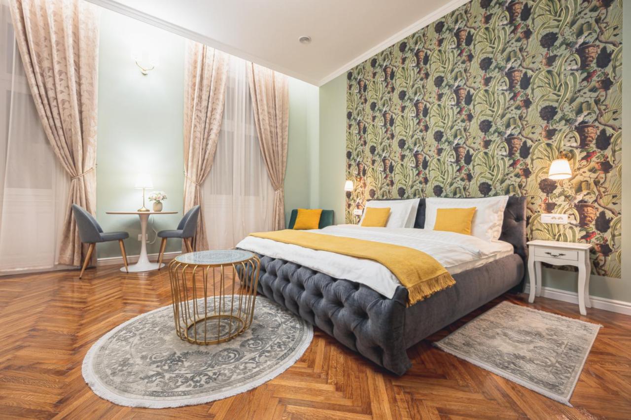 Central Park Apartments Орадеа Екстериор снимка