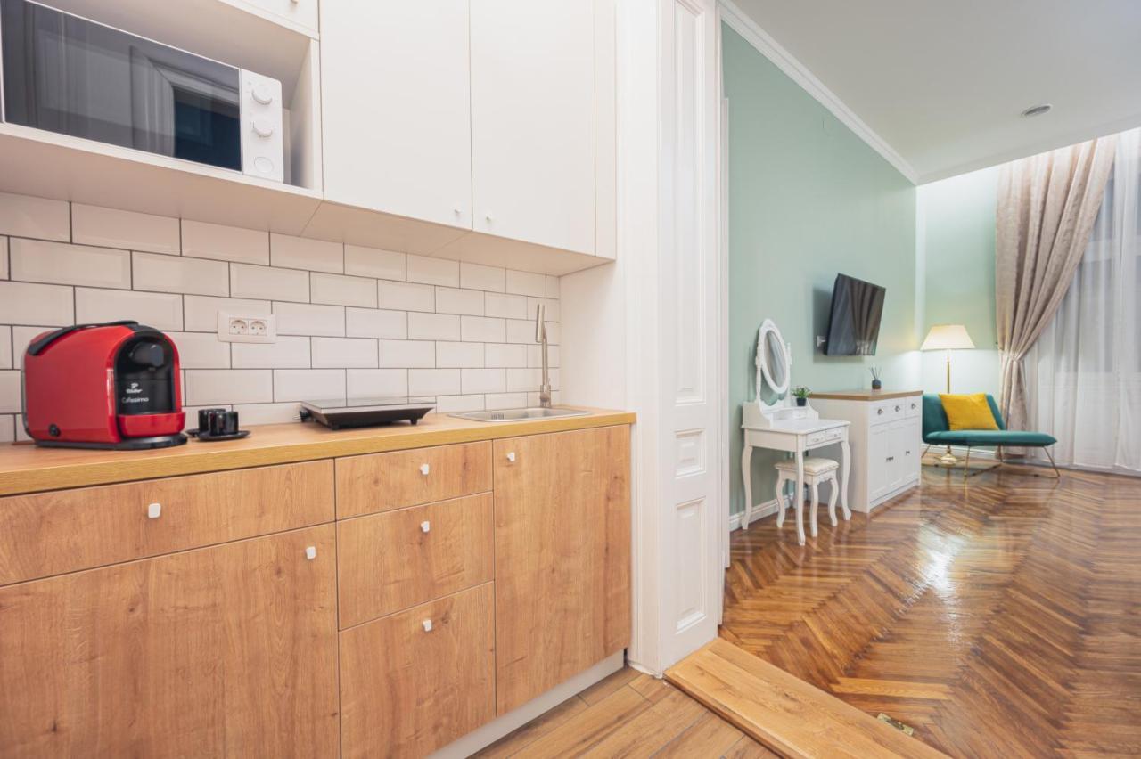 Central Park Apartments Орадеа Екстериор снимка