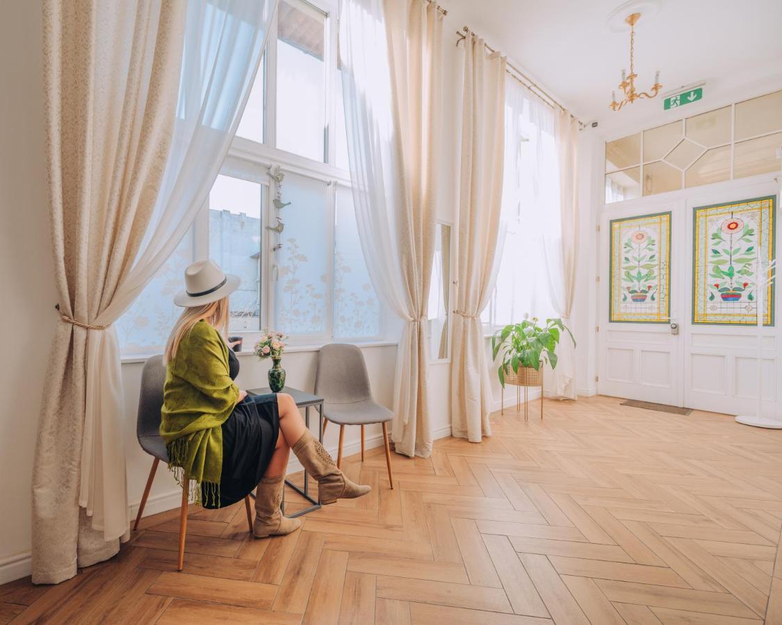 Central Park Apartments Орадеа Екстериор снимка
