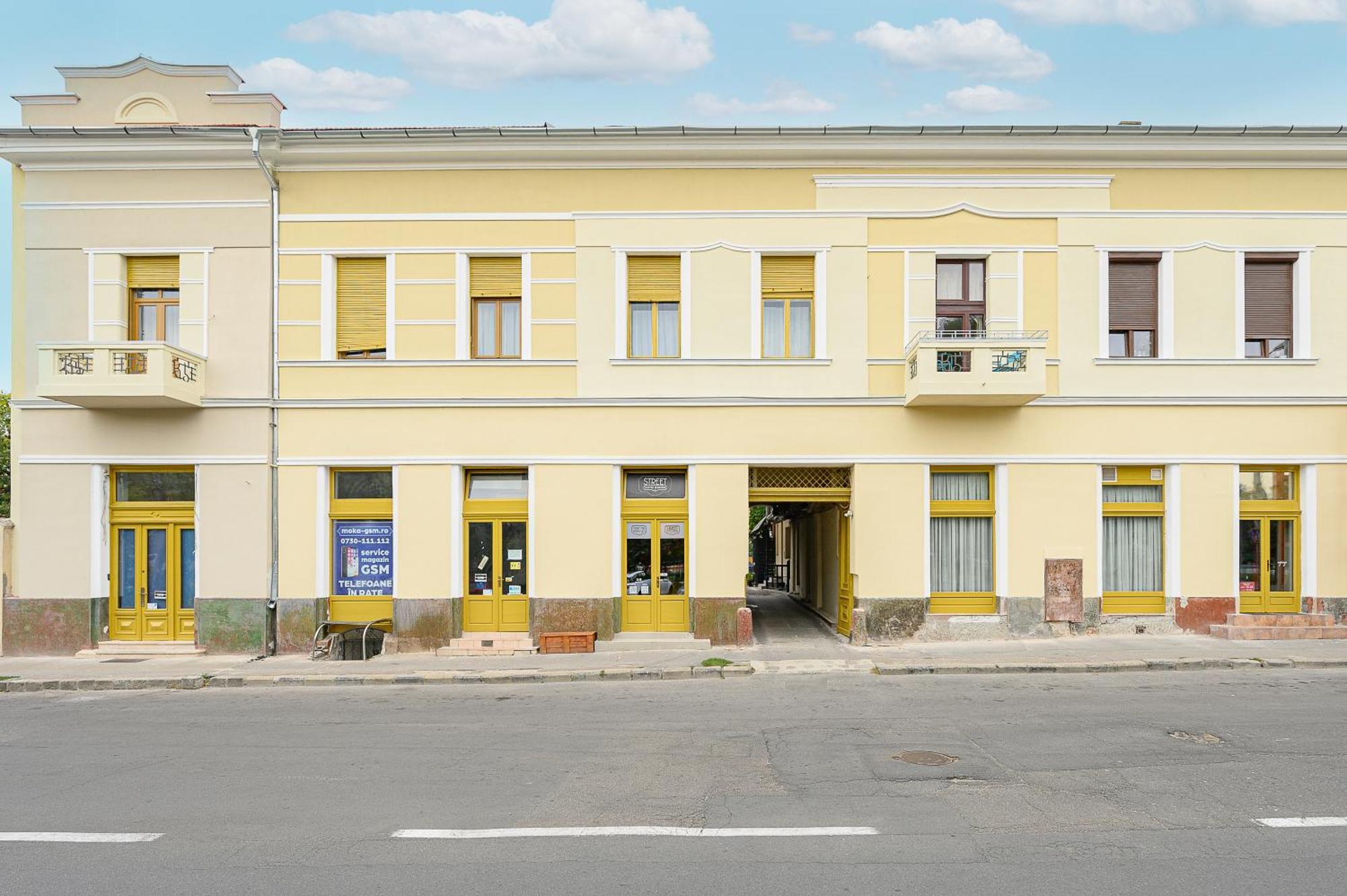 Central Park Apartments Орадеа Екстериор снимка